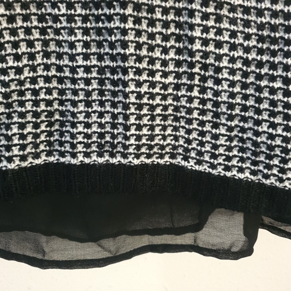 GB Girls Sweater - Picture 4 of 4